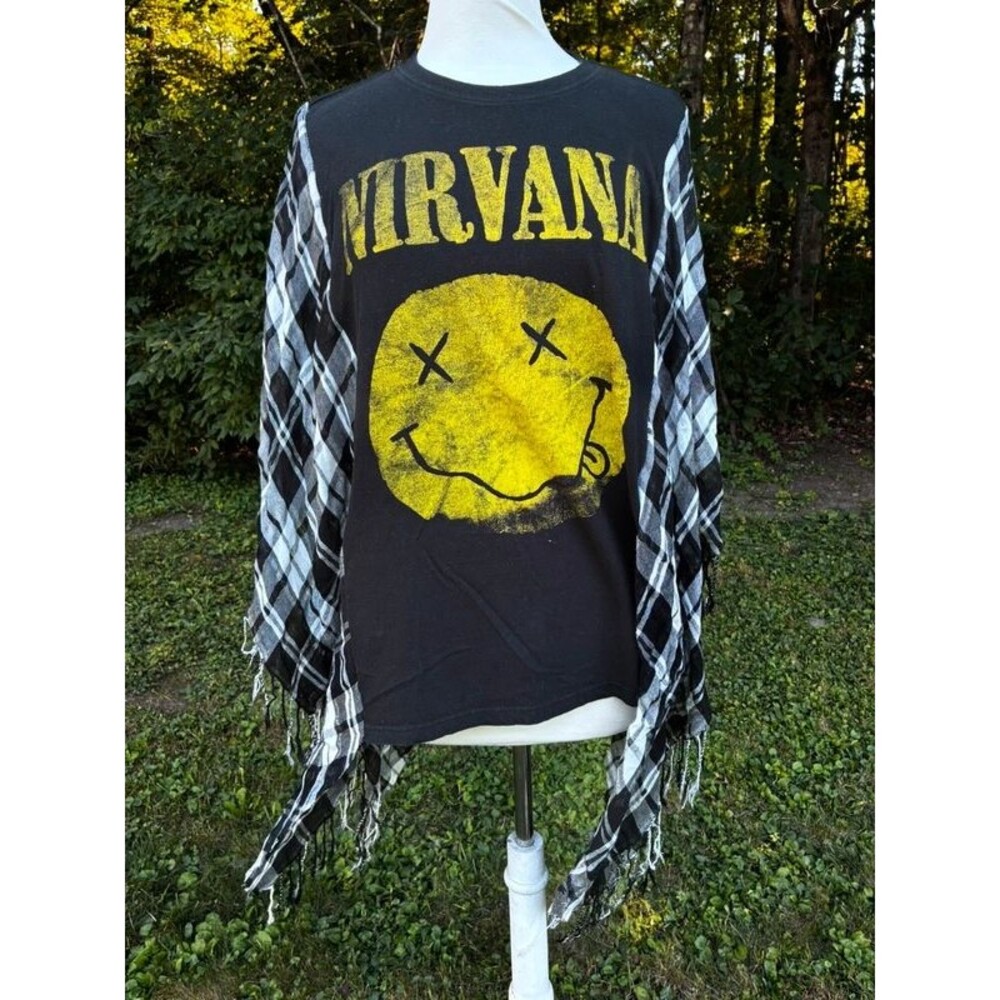 Nirvana flowing top poncho